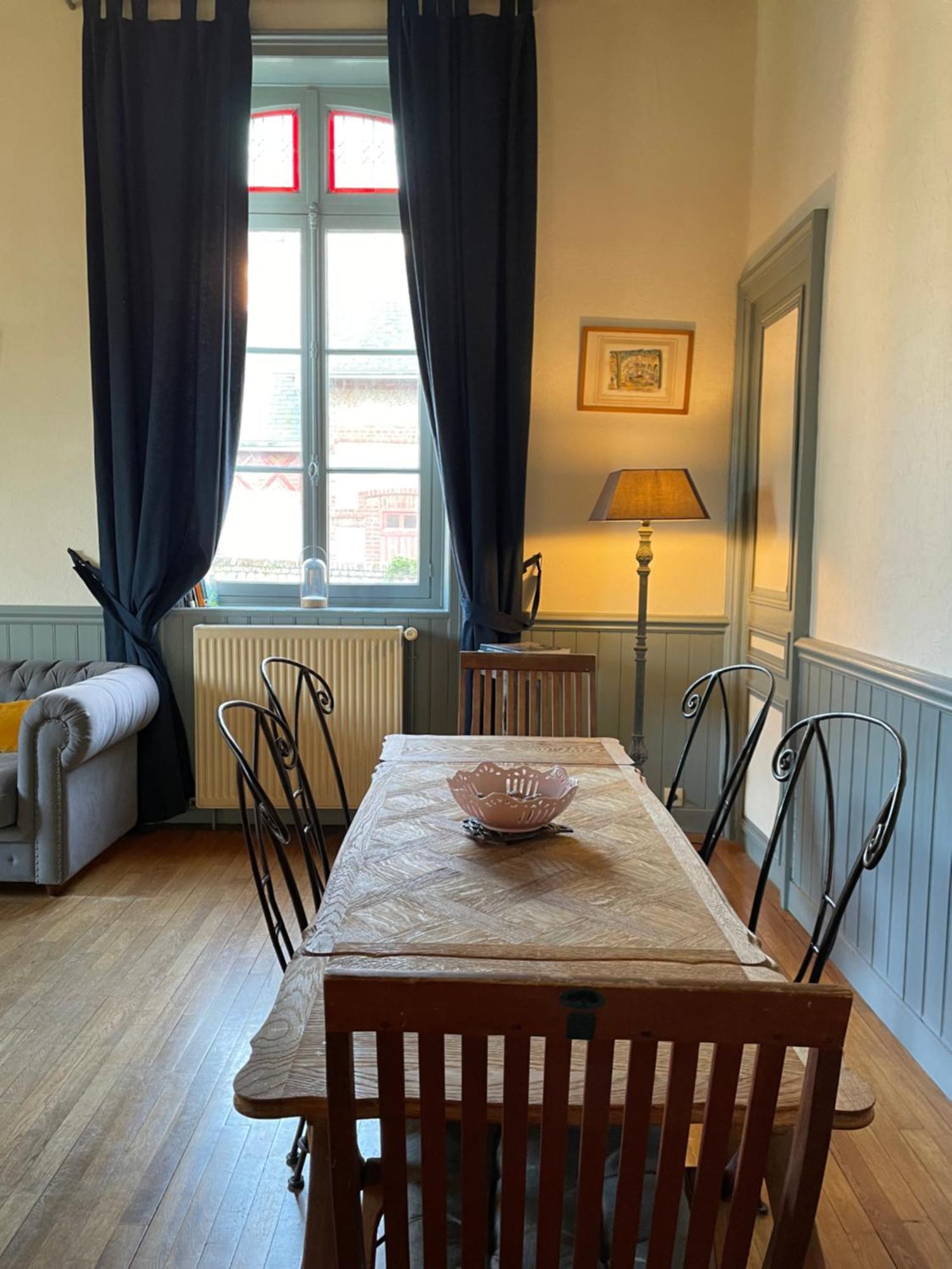 Appartement Le Jardin Du Clocheton, Jardin Et Parkings Prives, Centre Étretat