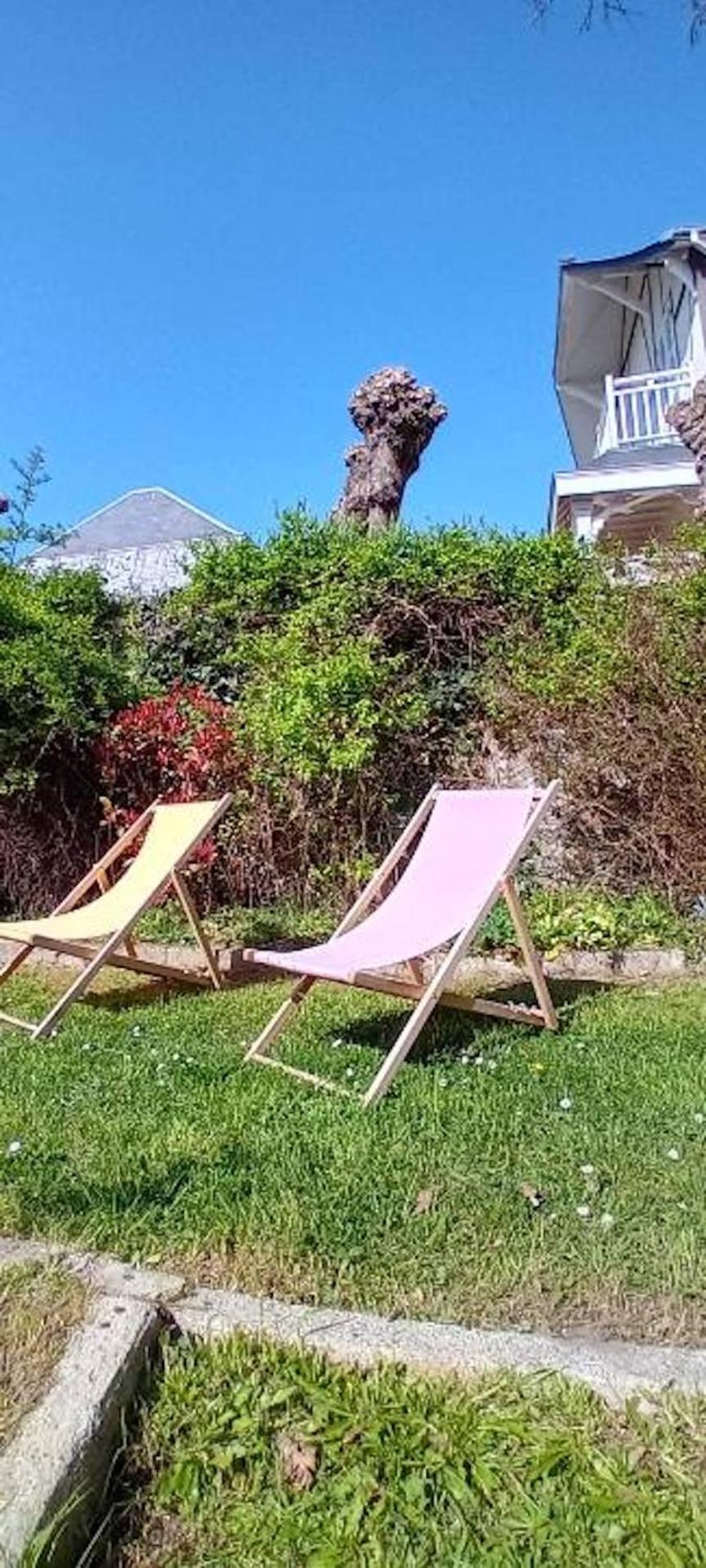 Le Jardin Du Clocheton, Jardin Et Parkings Prives, Centre Étretat